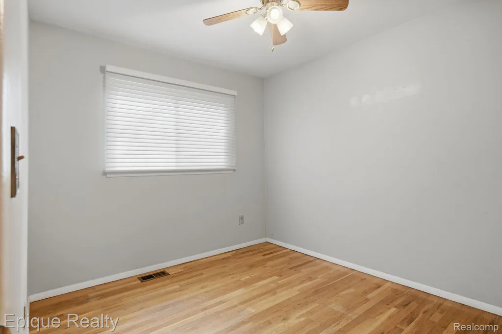 12068 Amber Court Sterling Heights City MI 48312