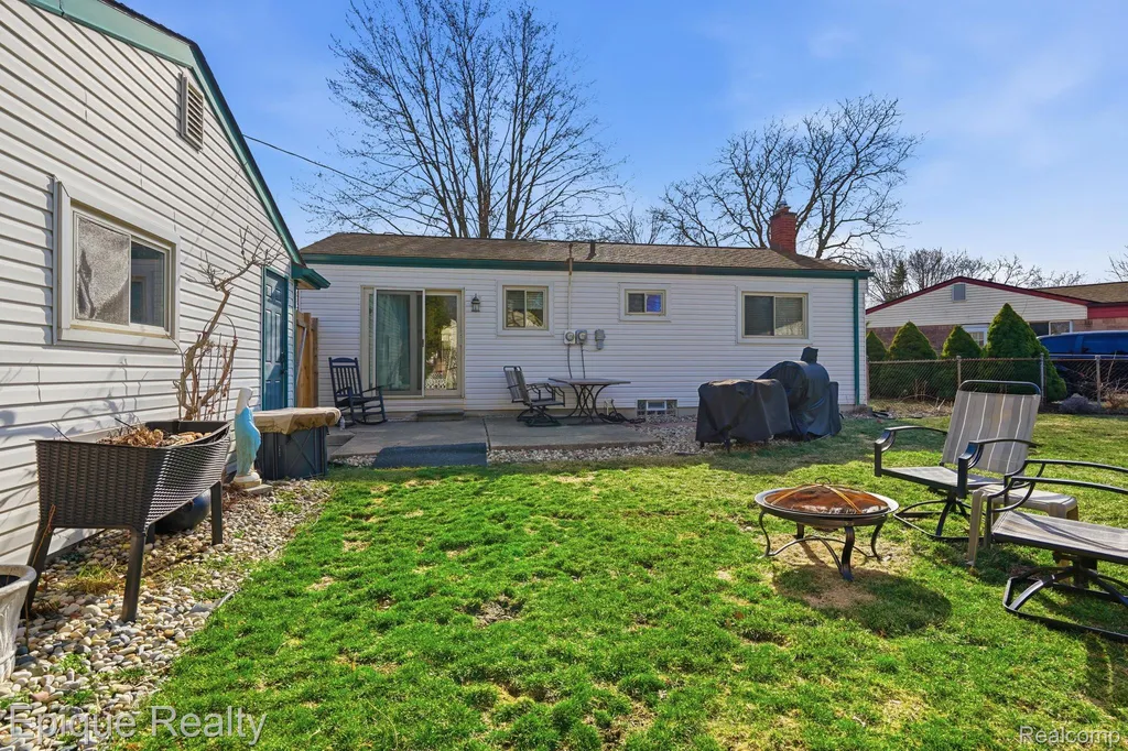 12068 Amber Court Sterling Heights City MI 48312