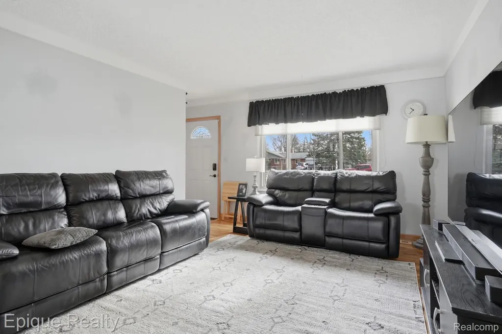 12068 Amber Court Sterling Heights City MI 48312