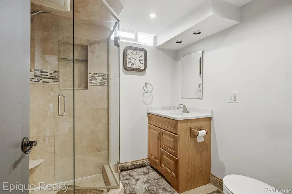 12068 Amber Court Sterling Heights City MI 48312