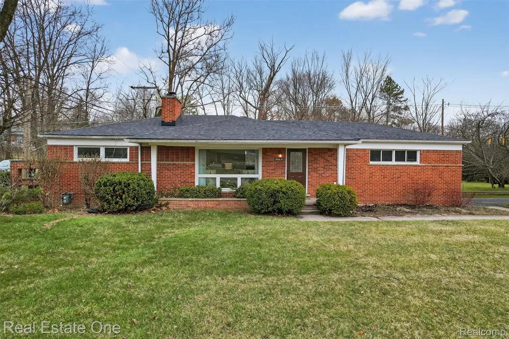 28491 Bayberry Road Farmington Hills City MI 48331
