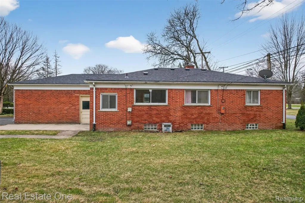 28491 Bayberry Road Farmington Hills City MI 48331