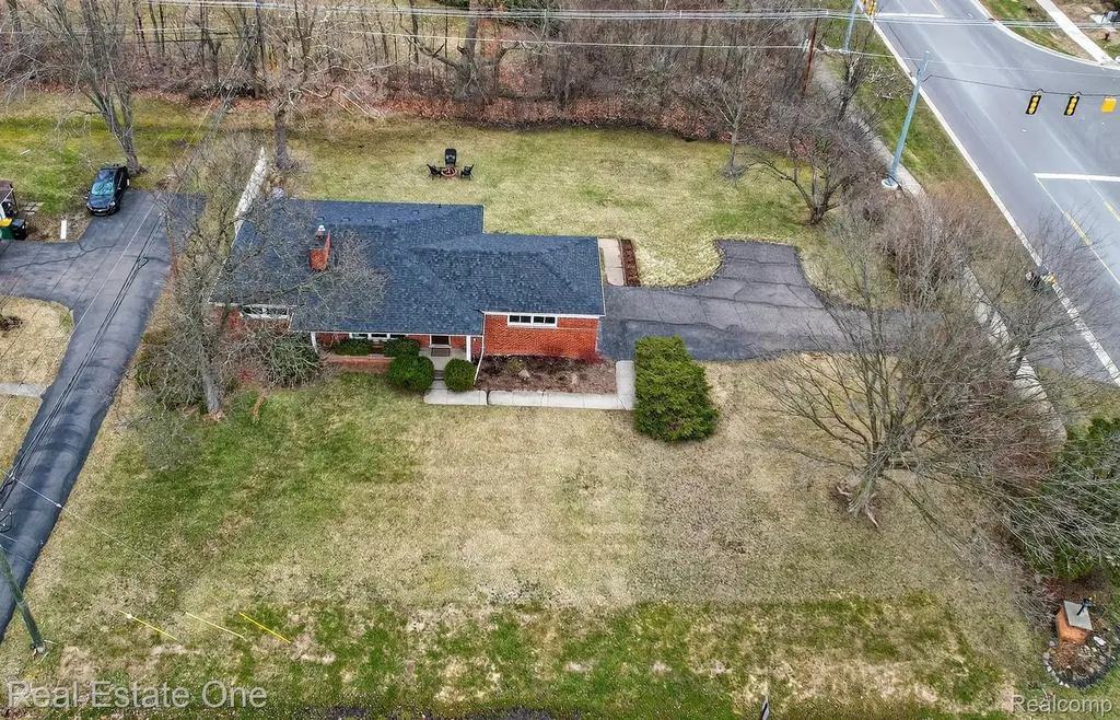 28491 Bayberry Road Farmington Hills City MI 48331