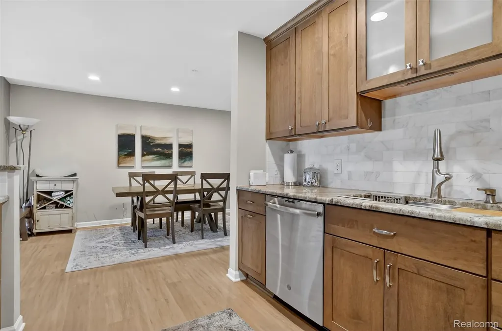 143 E Bay Drive Walled Lake City MI 48390