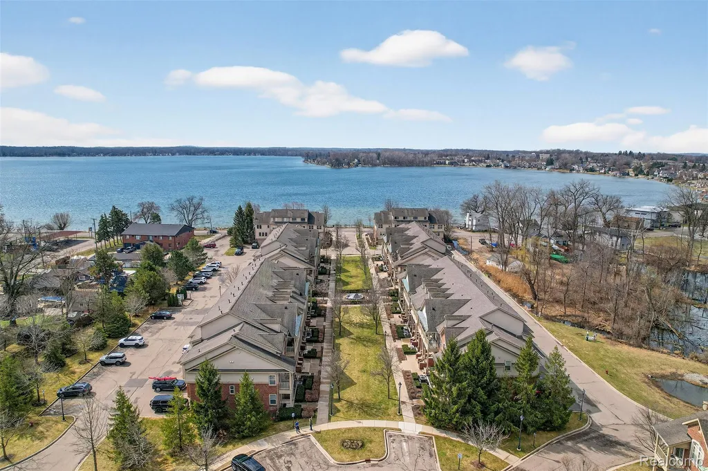 143 E Bay Drive Walled Lake City MI 48390