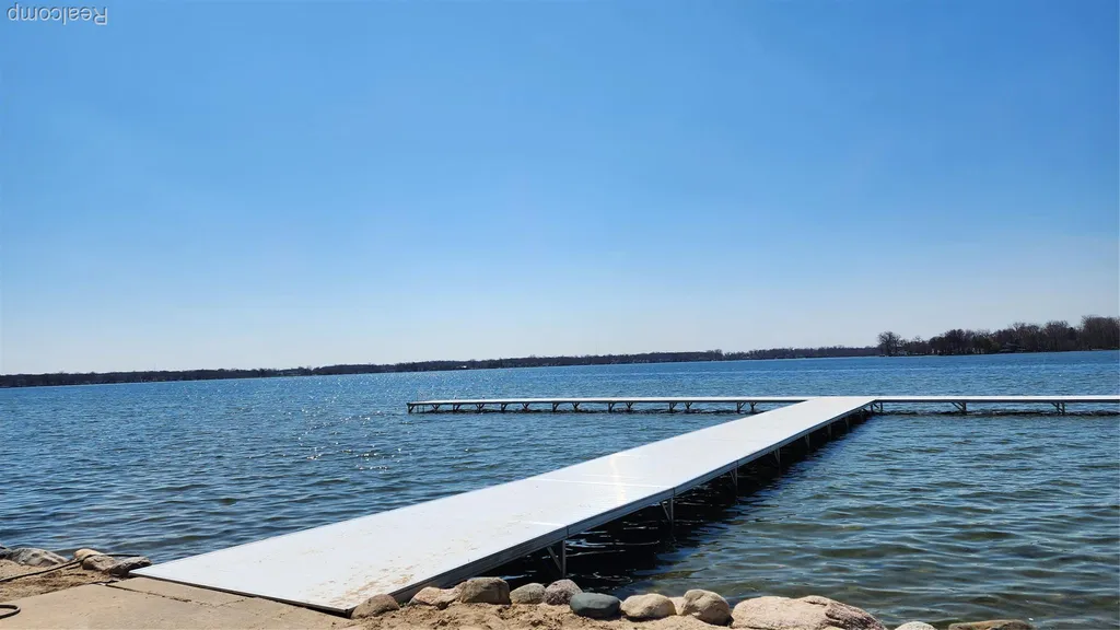 143 E Bay Drive Walled Lake City MI 48390