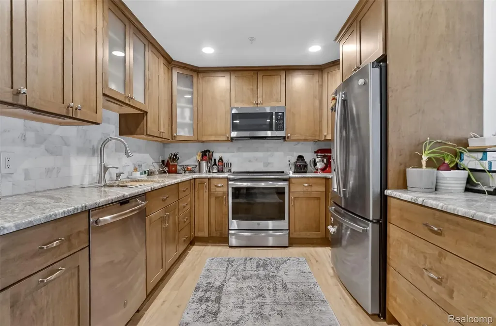 143 E Bay Drive Walled Lake City MI 48390