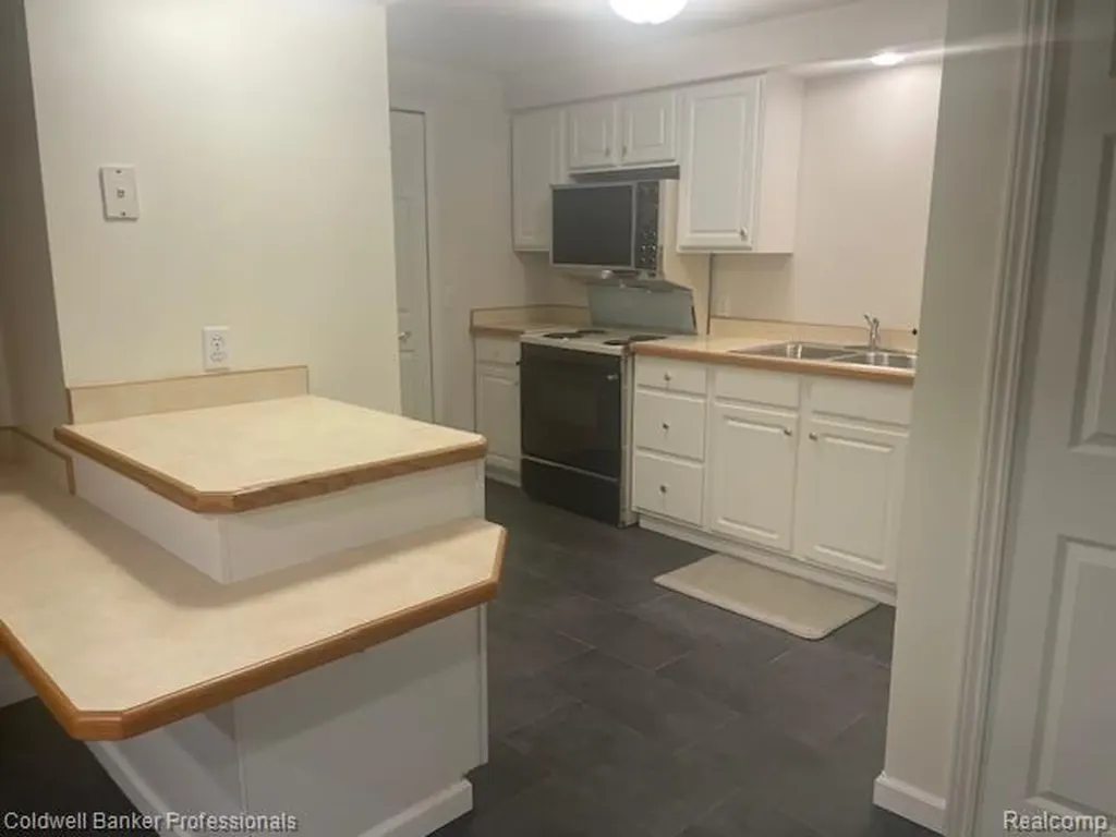13096 Village Court Vienna Charter Township MI 48420