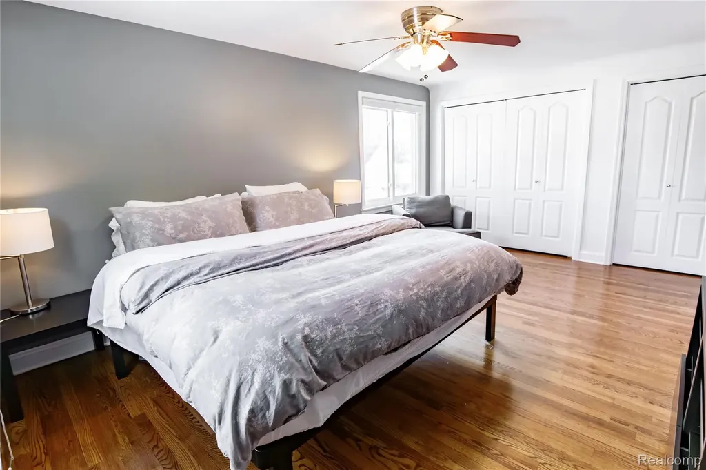 323 Maywood Avenue Rochester City MI 48307