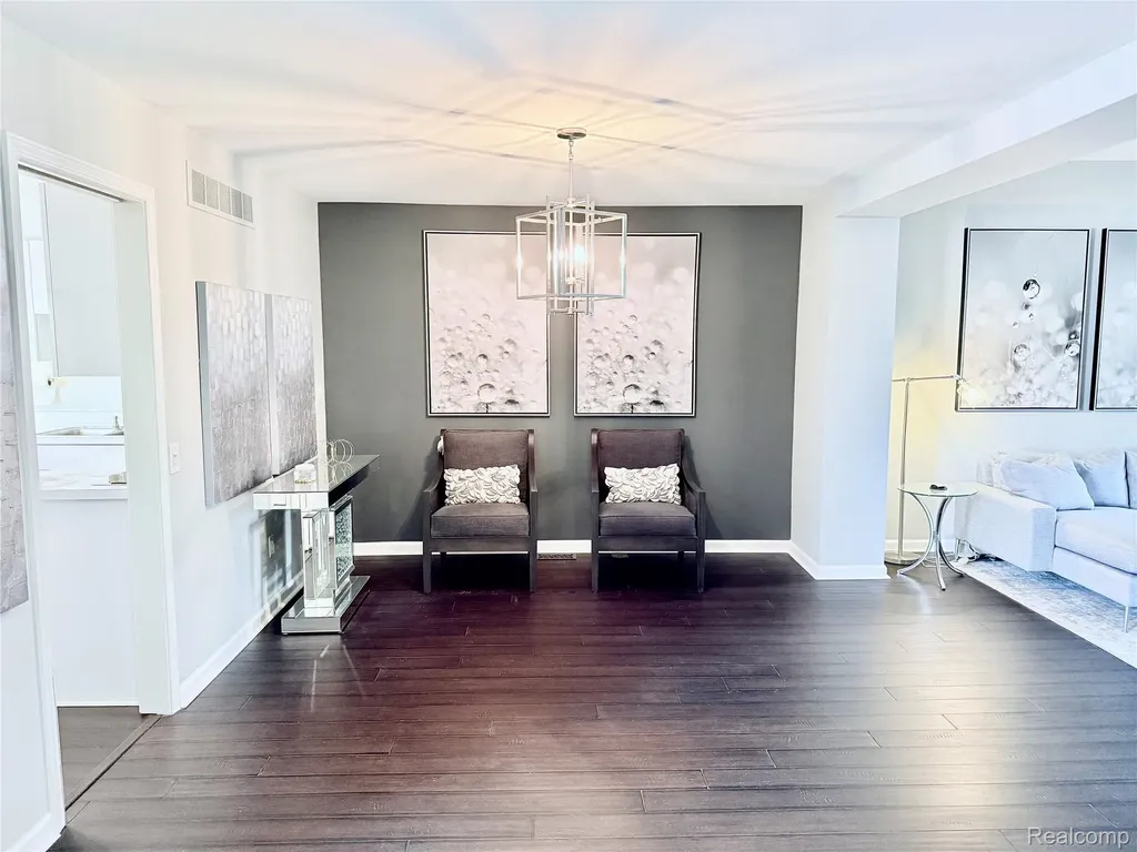 7288 Simsbury Dr. Drive West Bloomfield Charter Township MI 48322