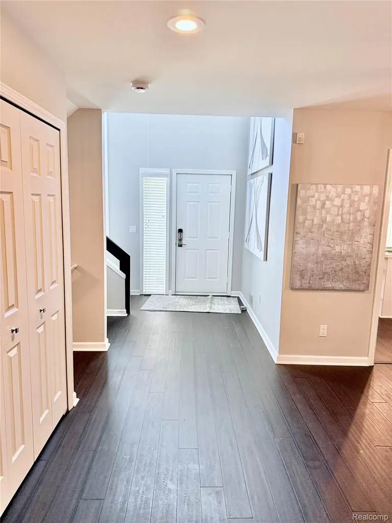7288 Simsbury Dr. Drive West Bloomfield Charter Township MI 48322