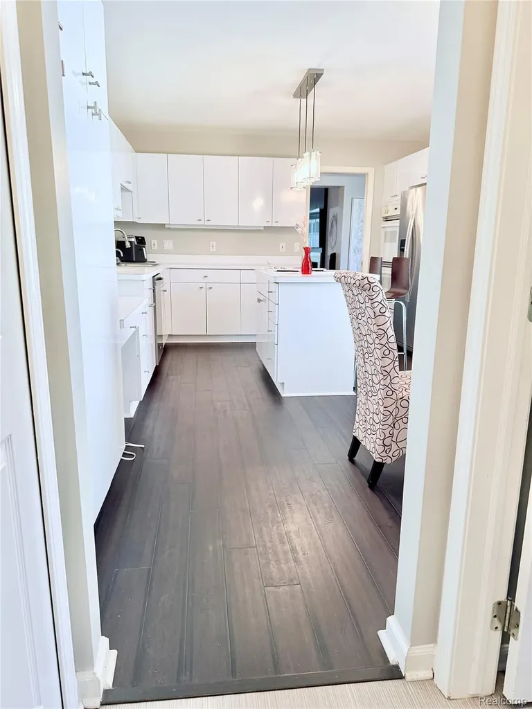 7288 Simsbury Dr. Drive West Bloomfield Charter Township MI 48322