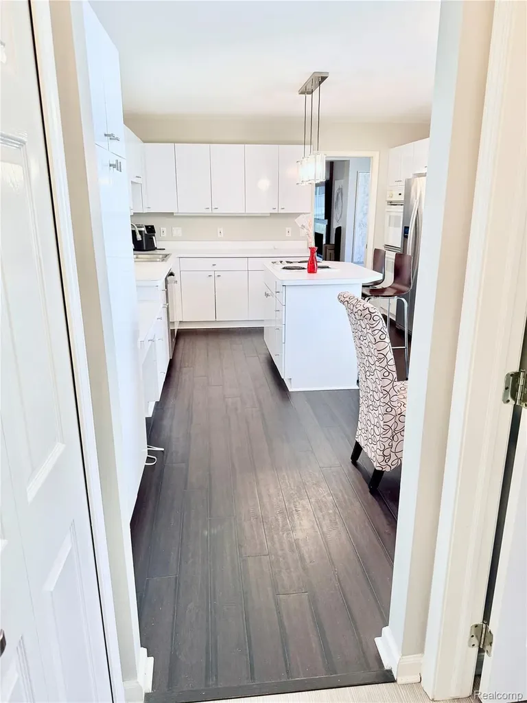 7288 Simsbury Dr. Drive West Bloomfield Charter Township MI 48322