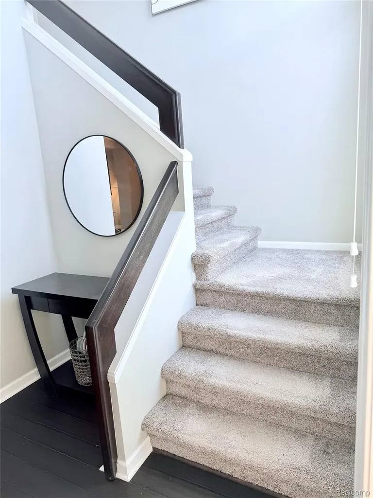 7288 Simsbury Dr. Drive West Bloomfield Charter Township MI 48322