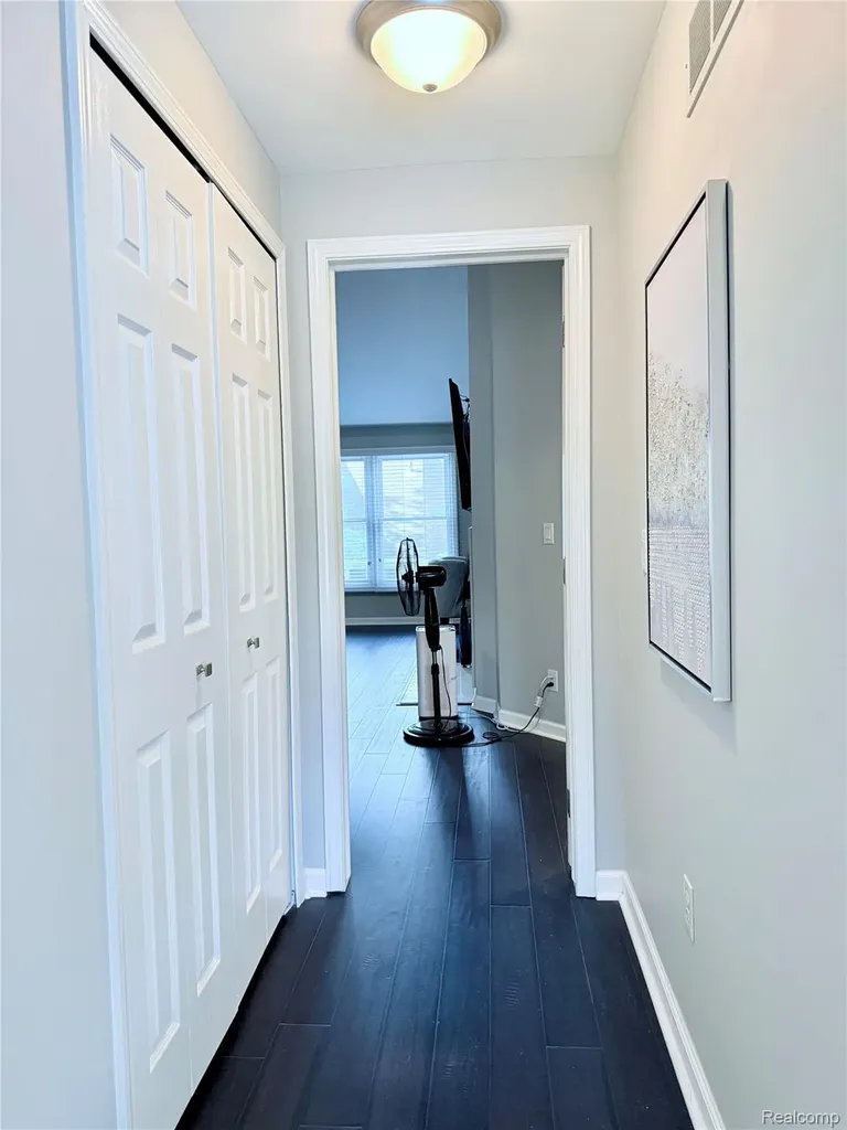 7288 Simsbury Dr. Drive West Bloomfield Charter Township MI 48322