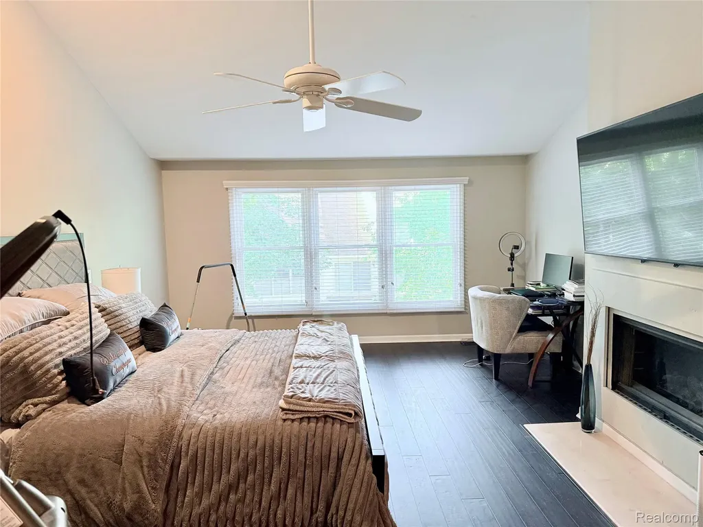 7288 Simsbury Dr. Drive West Bloomfield Charter Township MI 48322