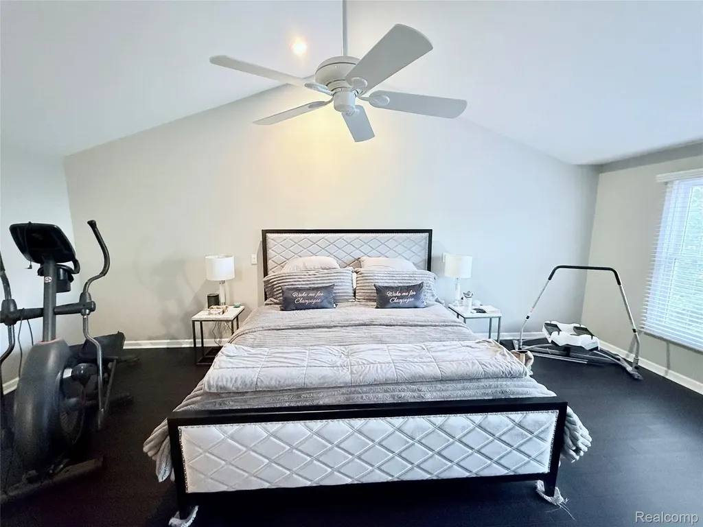 7288 Simsbury Dr. Drive West Bloomfield Charter Township MI 48322