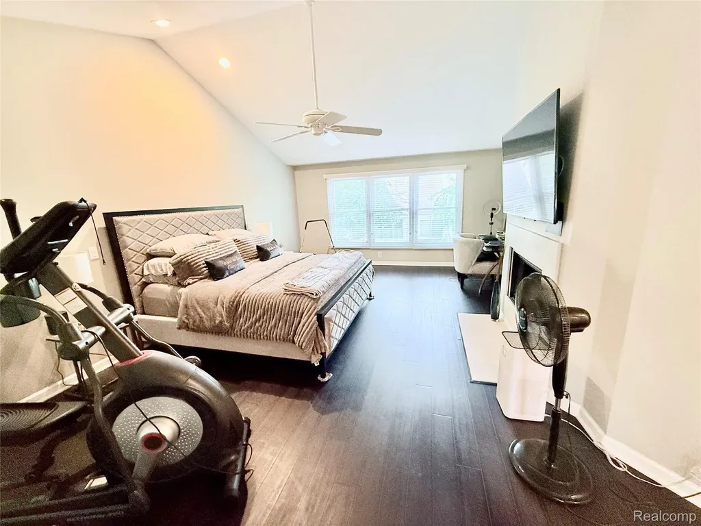 7288 Simsbury Dr. Drive West Bloomfield Charter Township MI 48322