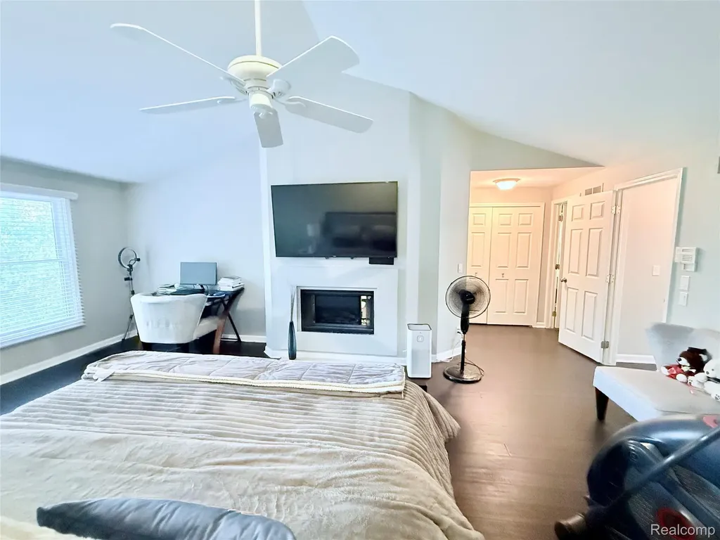 7288 Simsbury Dr. Drive West Bloomfield Charter Township MI 48322
