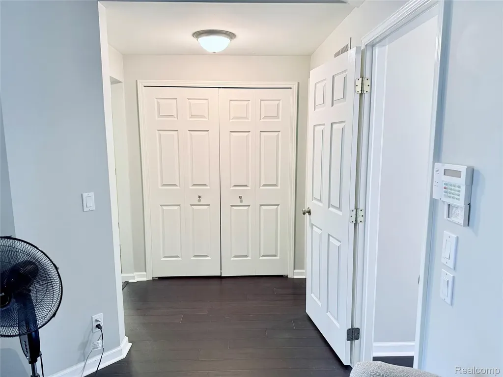 7288 Simsbury Dr. Drive West Bloomfield Charter Township MI 48322