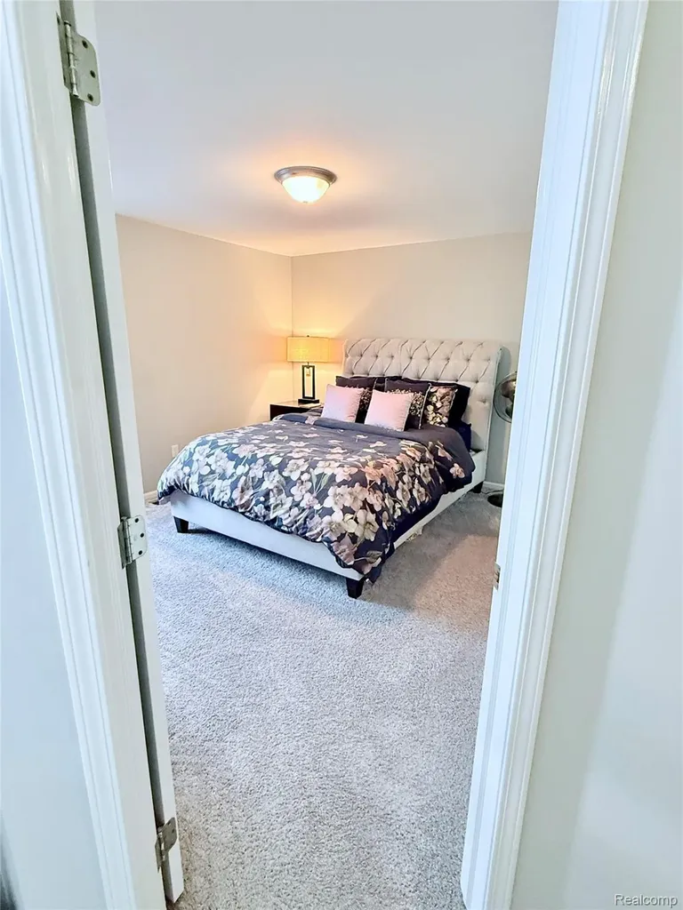7288 Simsbury Dr. Drive West Bloomfield Charter Township MI 48322