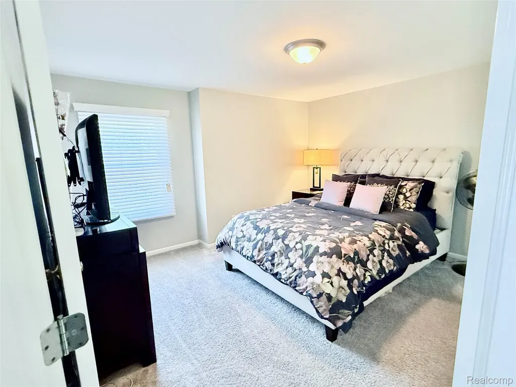 7288 Simsbury Dr. Drive West Bloomfield Charter Township MI 48322