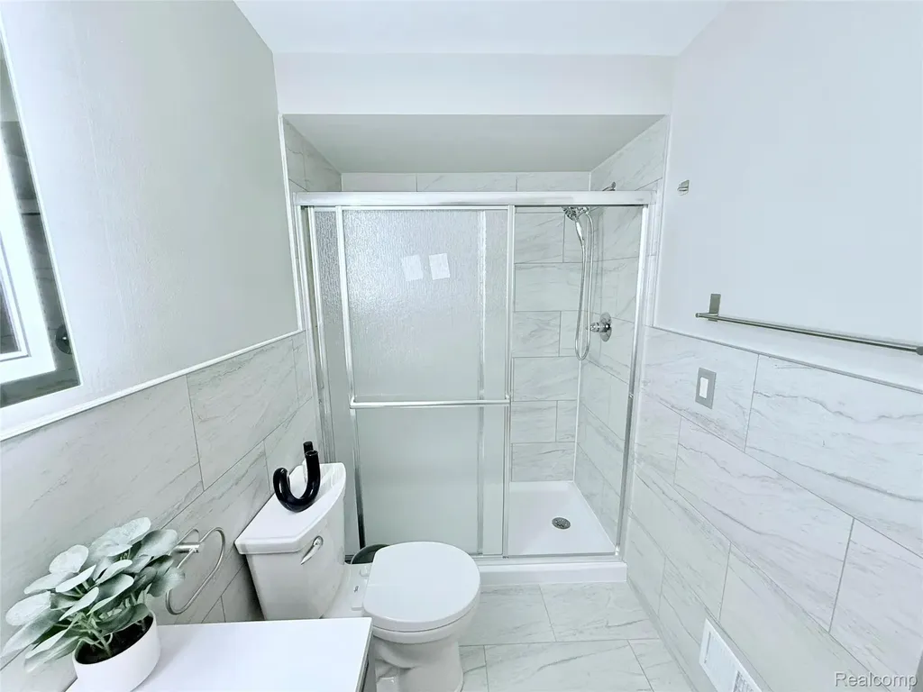 7288 Simsbury Dr. Drive West Bloomfield Charter Township MI 48322