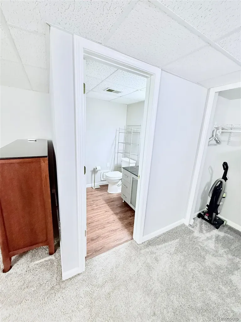 7288 Simsbury Dr. Drive West Bloomfield Charter Township MI 48322