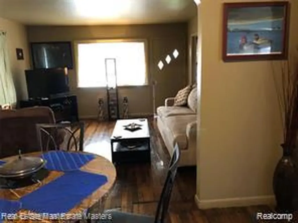 4480 Pine Grove Avenue Fort Gratiot Charter Township MI 48059