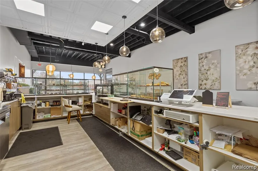 29530 Ford Road Garden City City MI 48135