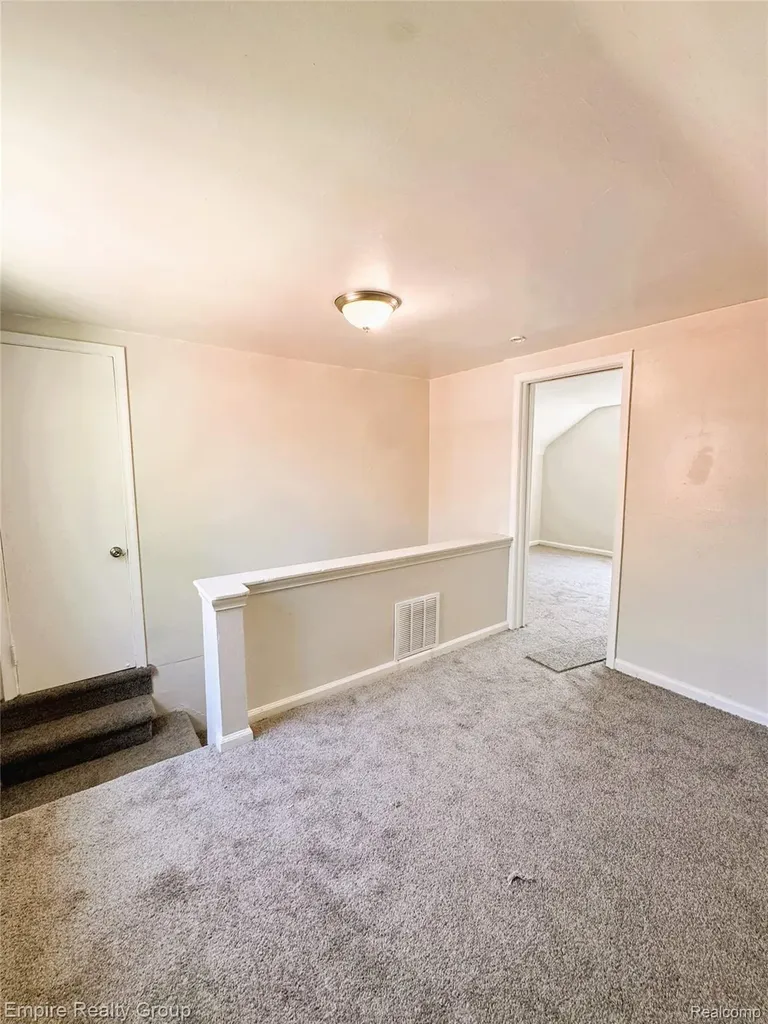 9646 Ward Street Detroit City MI 48227
