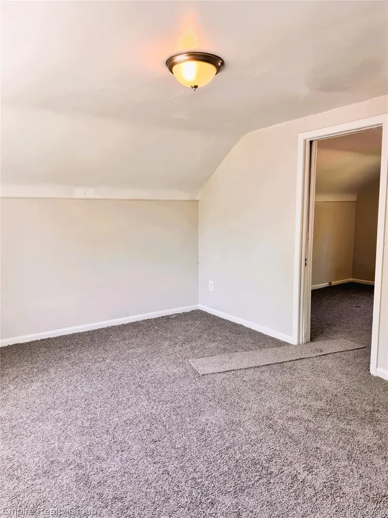 9646 Ward Street Detroit City MI 48227