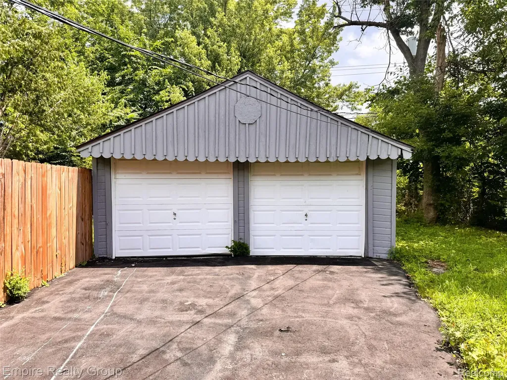 9646 Ward Street Detroit City MI 48227