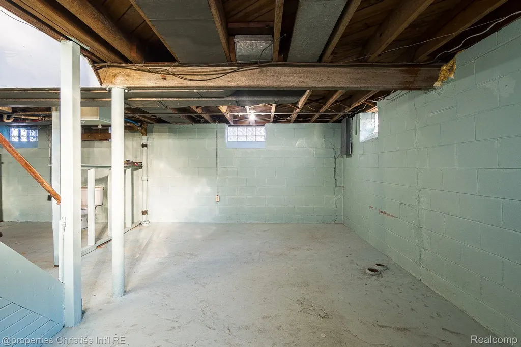 17902 Chester Street Detroit City MI 48224