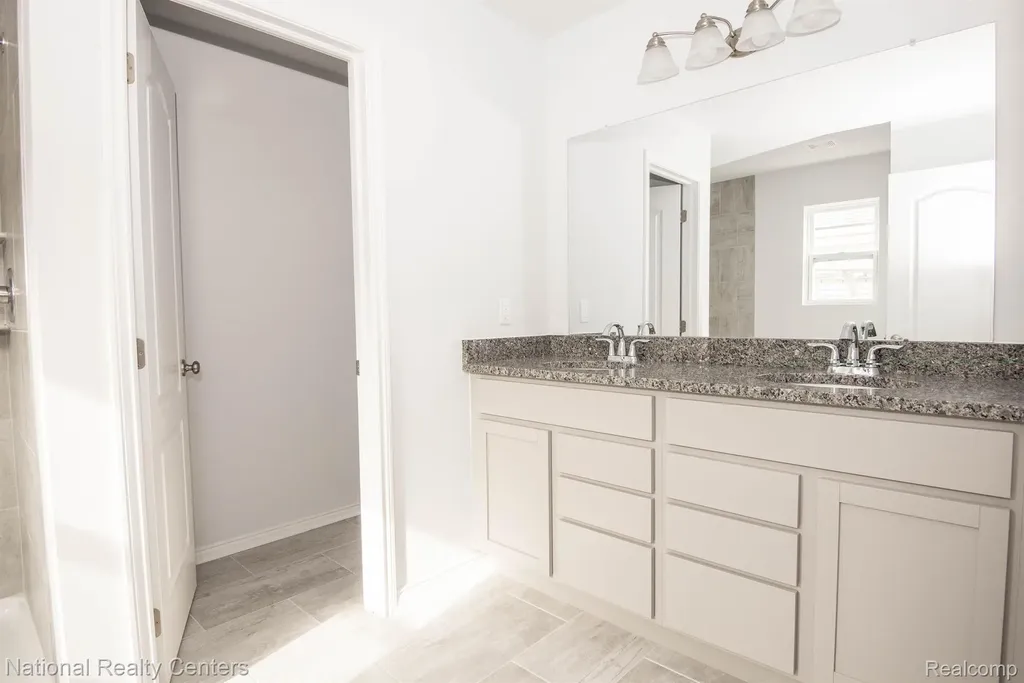 23 Woodfield Parkway Grand Blanc Charter Township MI 48439