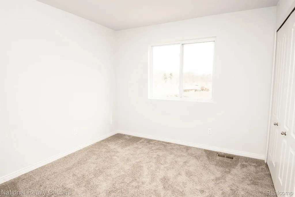 23 Woodfield Parkway Grand Blanc Charter Township MI 48439