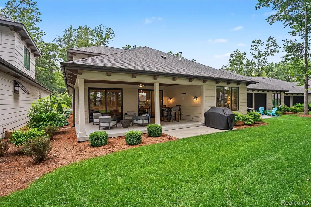 2031 Ottawa Beach Road Park Township MI 49424