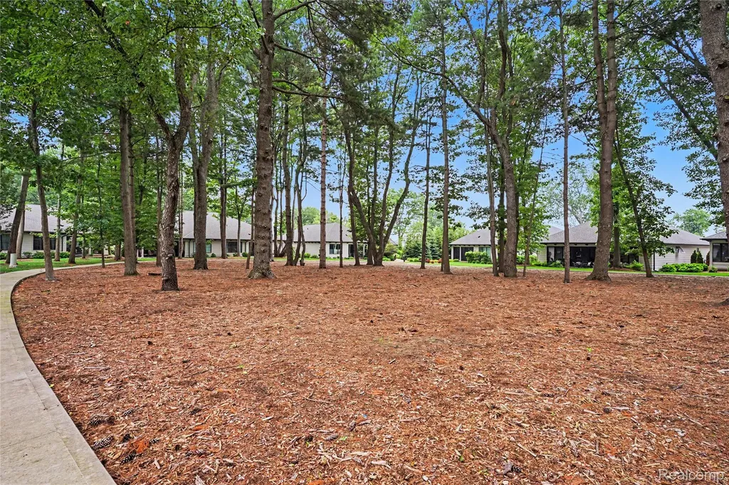2031 Ottawa Beach Road Park Township MI 49424