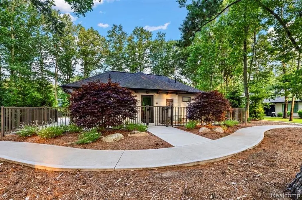 2031 Ottawa Beach Road Park Township MI 49424