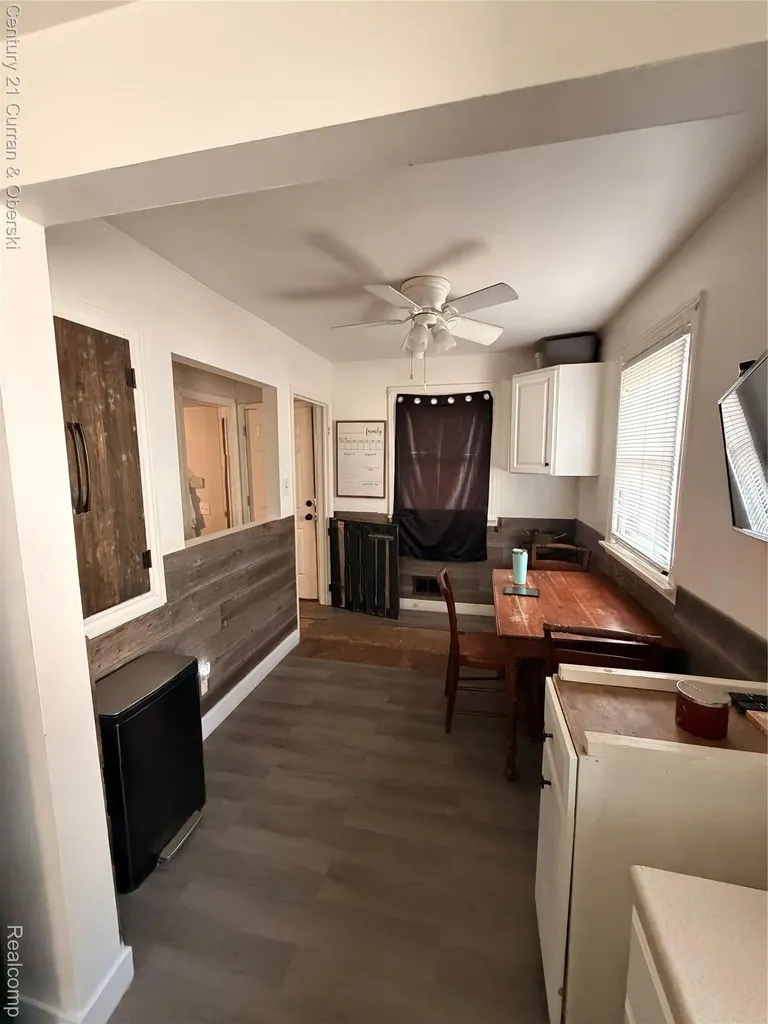 13272 Pullman Street Southgate City MI 48195