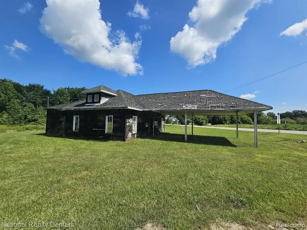 4495 Bowers Road Attica Township MI 48412