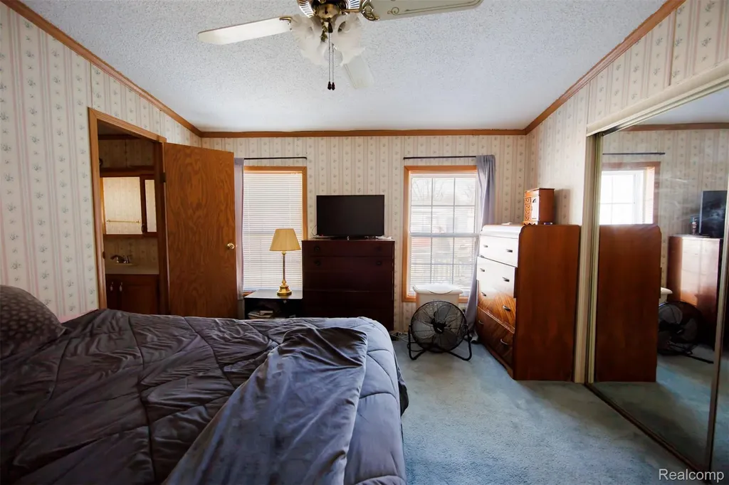 8016 Harbour Drive Ira Township MI 48023