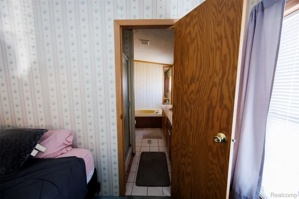8016 Harbour Drive Ira Township MI 48023
