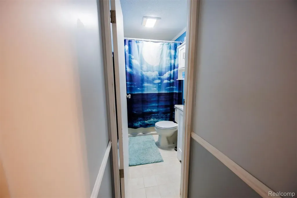 8016 Harbour Drive Ira Township MI 48023