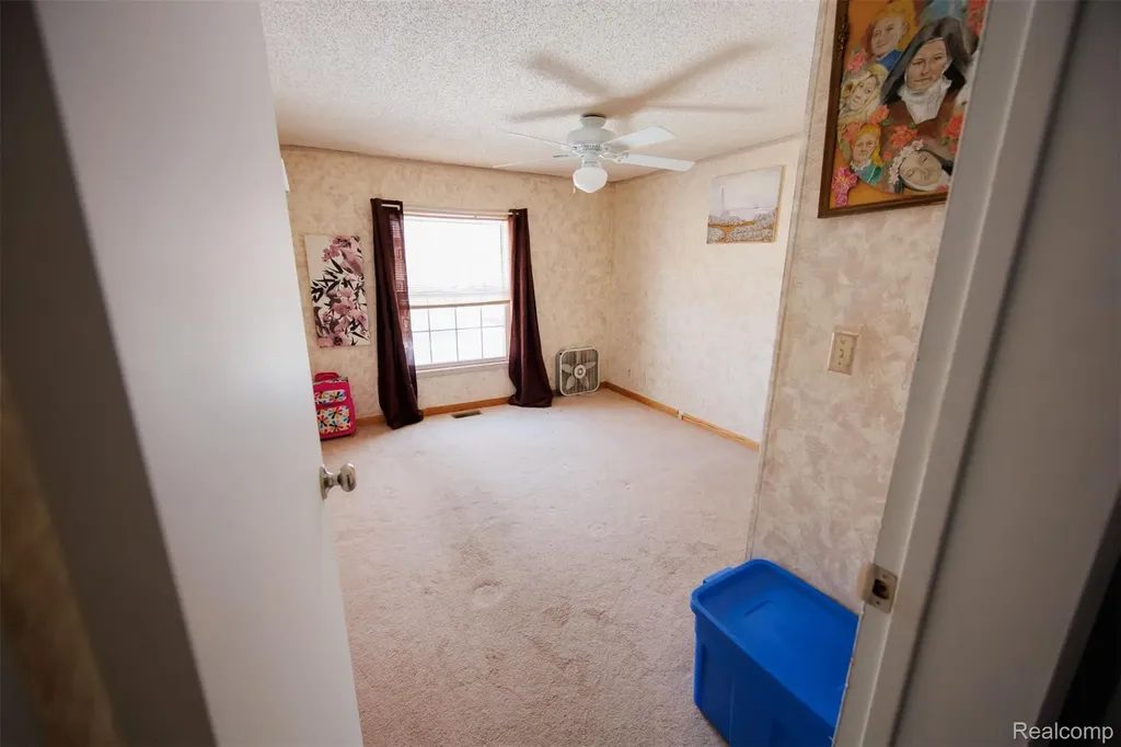 8016 Harbour Drive Ira Township MI 48023