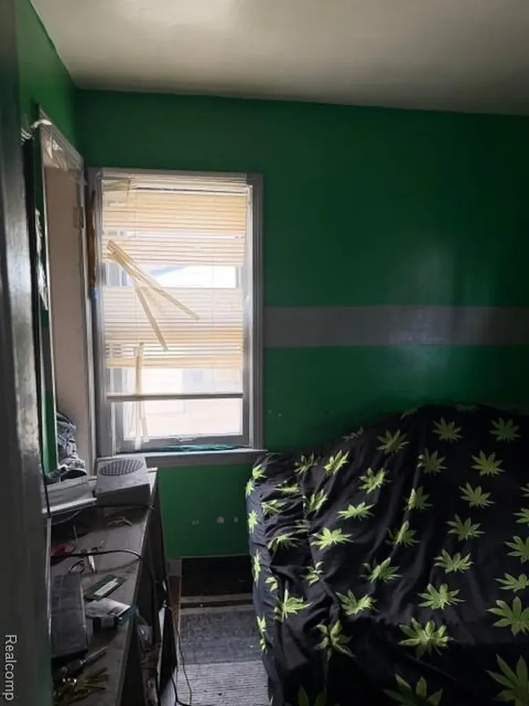 19324 Archdale Street Detroit City MI 48235