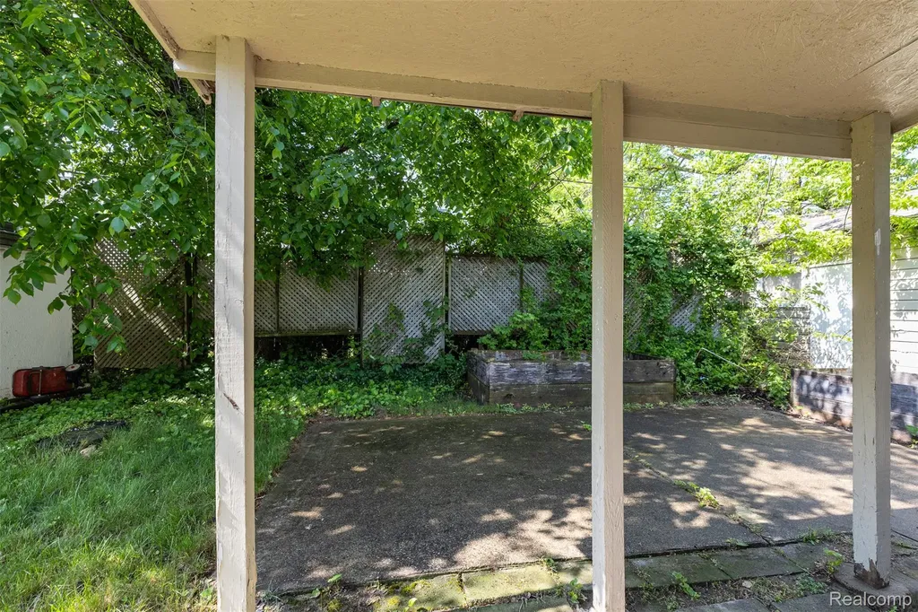 315 Brain Avenue Belleville City MI 48111