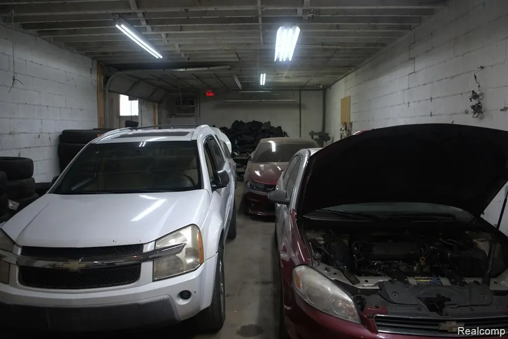 10010, 10022 And 10026 Puritan Street Detroit City MI 48238