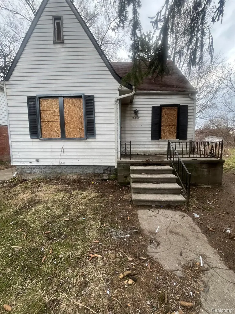 15860 Pierson Street Detroit City MI 48223
