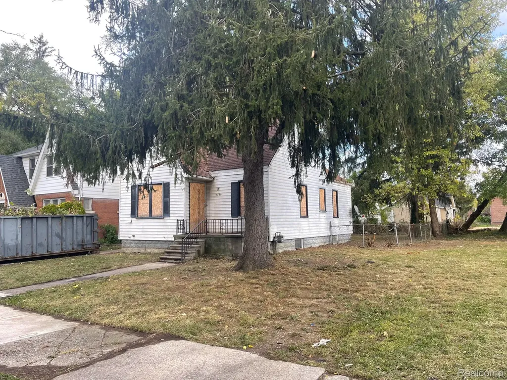 15860 Pierson Street Detroit City MI 48223